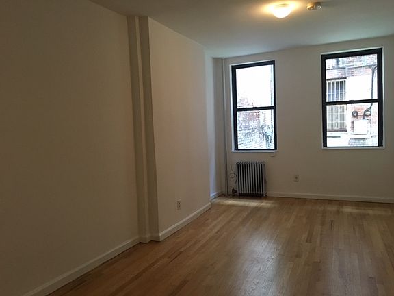 4th image of 317 E 9th St APT 11R