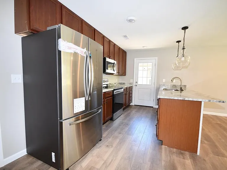 5111 Lynnwood Ave — Photo 6