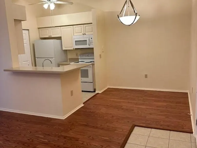1222 Bermuda Lakes Ln #204 — Photo 1