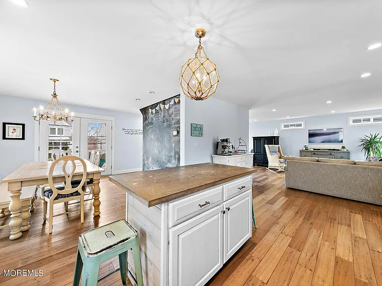 15 Griffin St — Photo 17