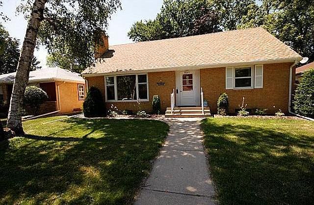 1st image of 4241 Newton Ave N
