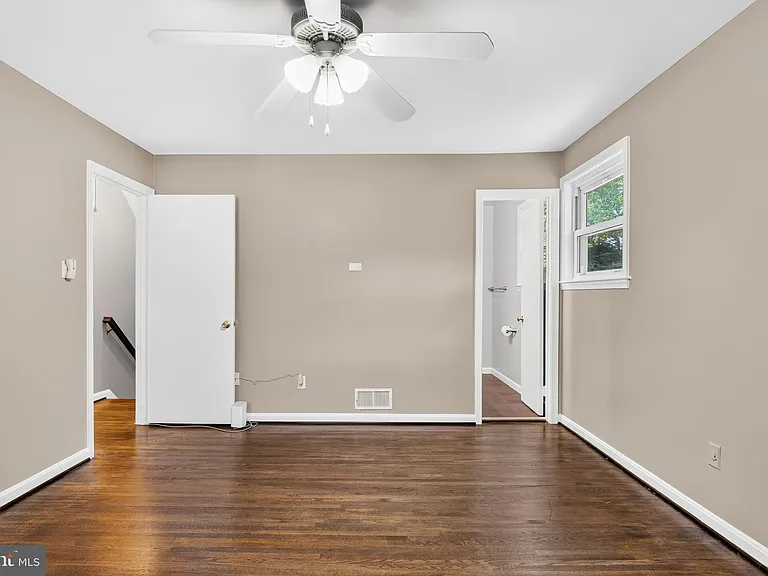 7708 Viceroy St — Photo 22