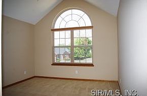 4th image of 104 Oak Hill Dr