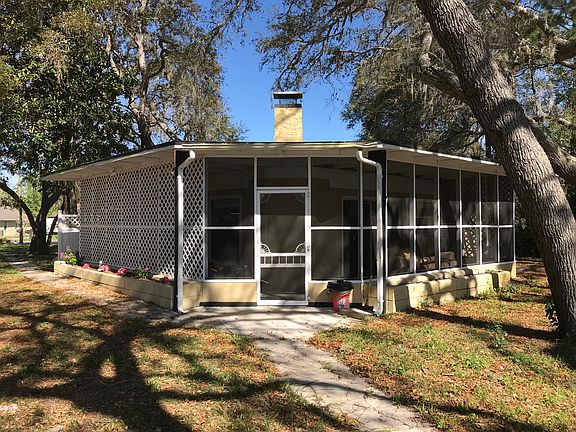 5th image of 7211 Lake Dr