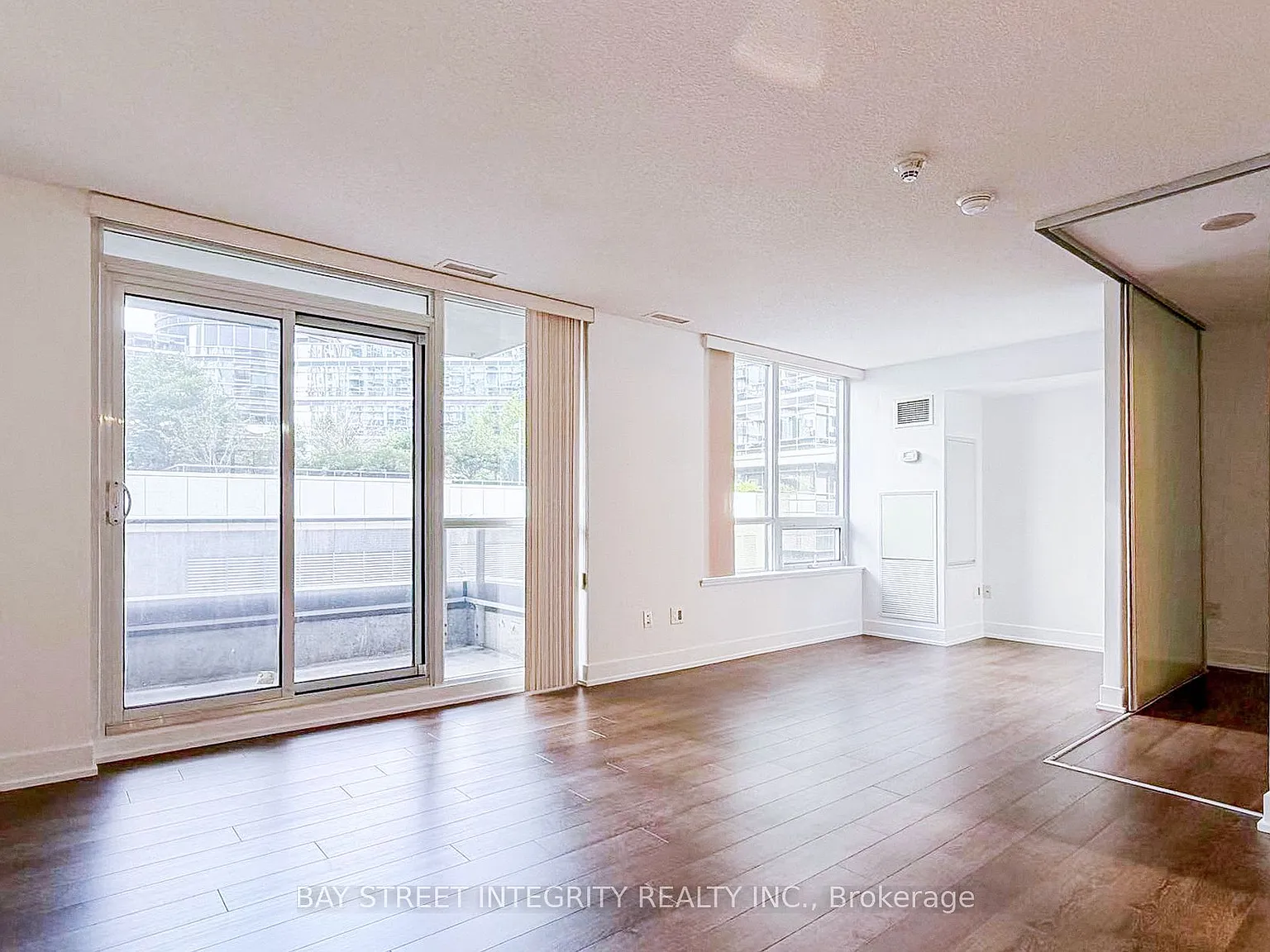 2 bed, $2,350 — Photo 2