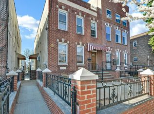 23-46 28th St #1GARDEN, Astoria, NY 11105