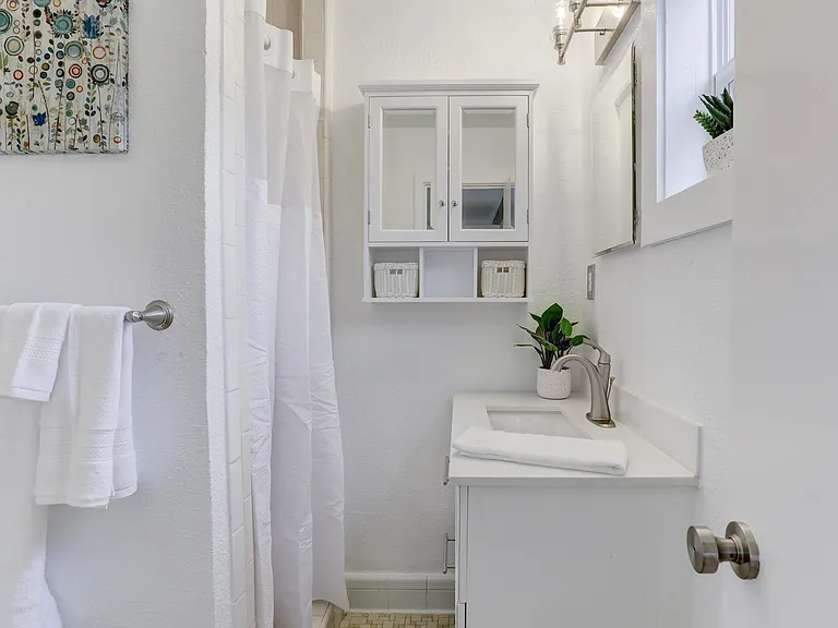 1102 Canyon Edge Dr — Photo 5