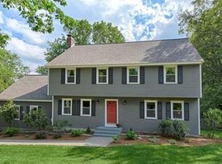 2 Ledge Hill Rd, Southborough, MA 01772