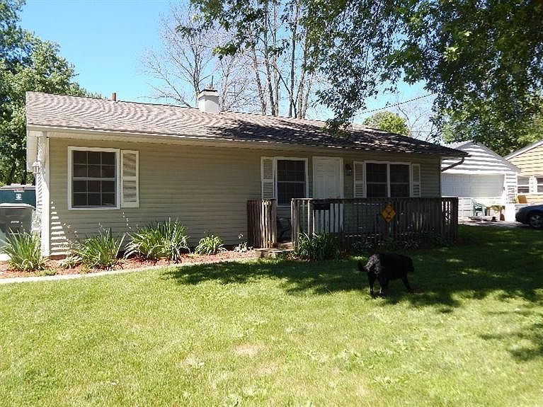 1st image of 707 Cedar Ct