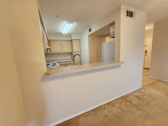 2nd image of 13953 Fairway Island Dr Unit 1-627