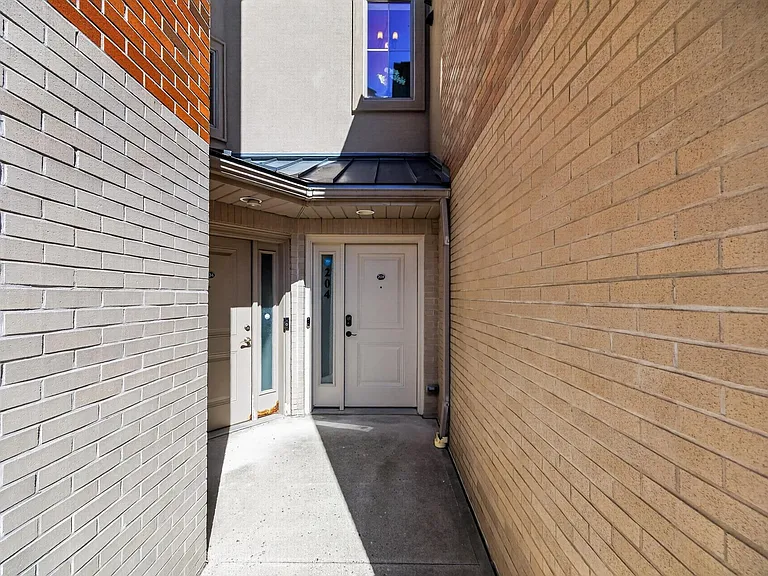 200 Laird Ave #204 — Photo 5