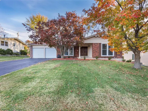 11816 Spruce Haven Dr, Saint Louis, MO 63146