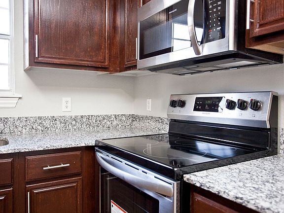5th image of 506 SW C St #770856798