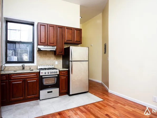 270 Irving Avenue image 21 of 23