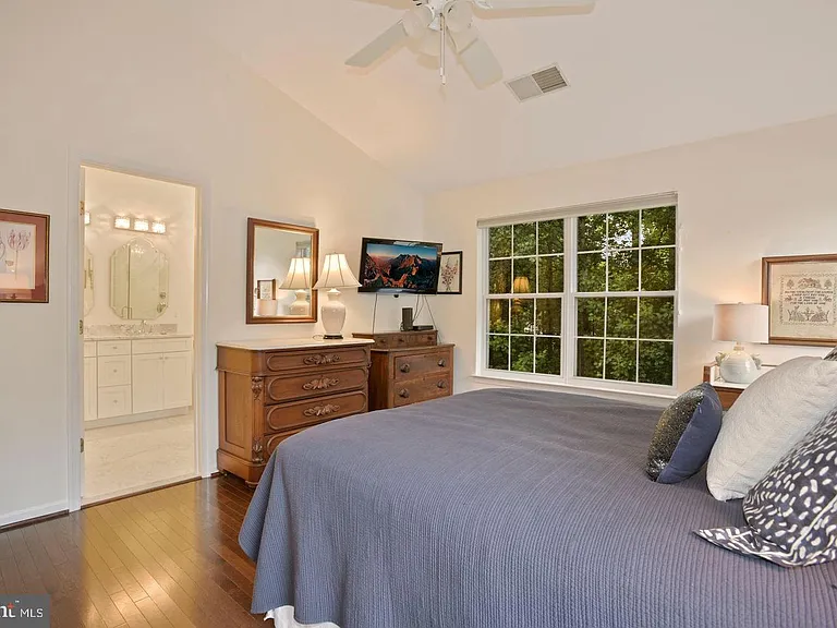 1215 Wild Hawthorn Way — Photo 9