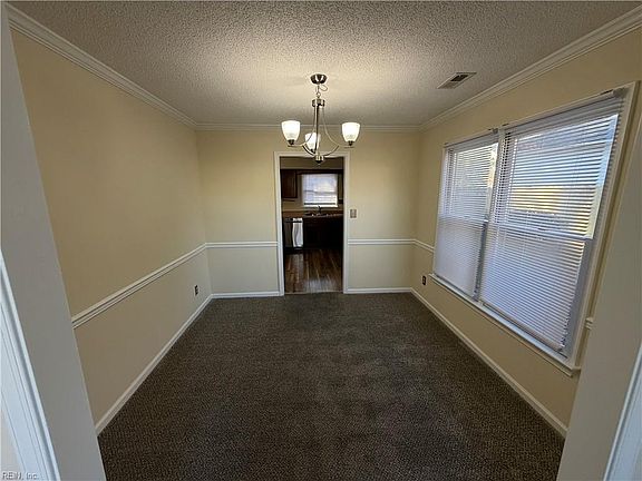 5th image of 411 Campton Pl