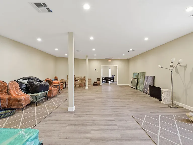 3911 Fulton St — Photo 25