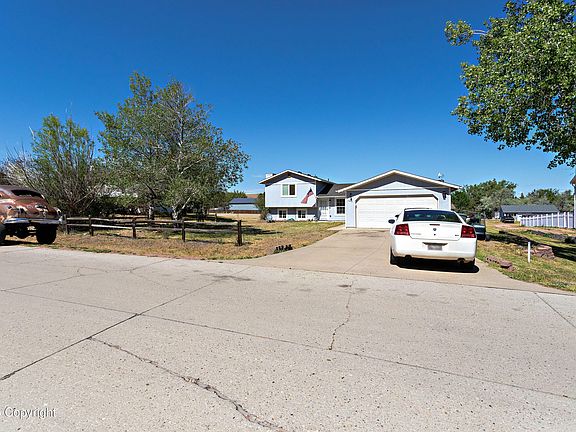 3rd image of 7800 Chukar Dr