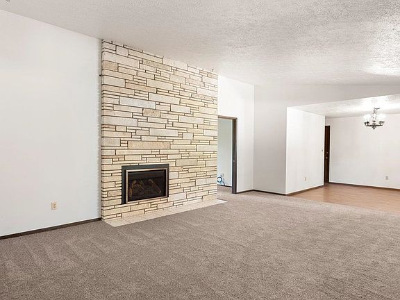 3rd image of 11618 N Fairwood Dr