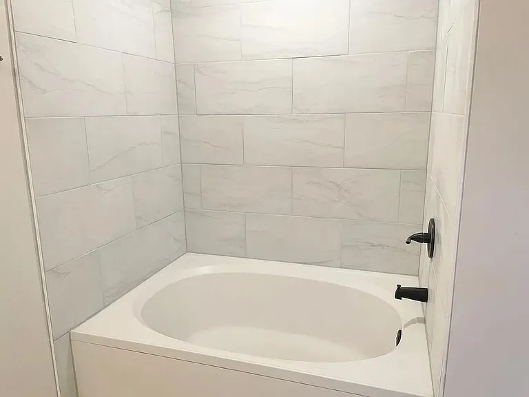 2226 Trailwood Valley Cir — Photo 3