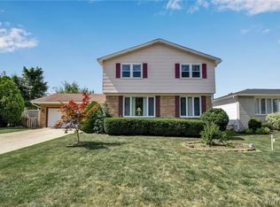 12 Patrice Ter, Williamsville, NY 14221