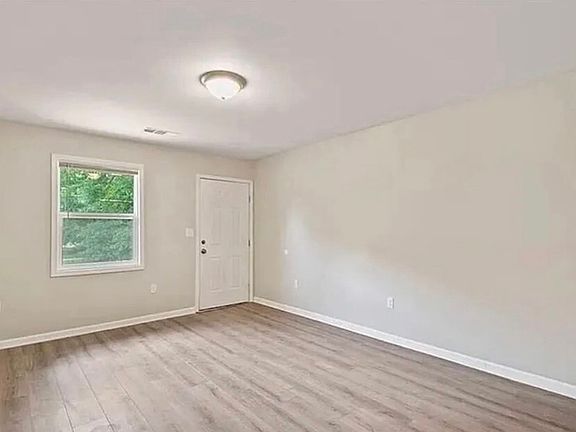 3rd image of 5859 Lone Oak Dr SW #110