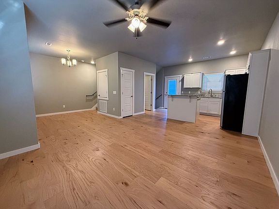 2nd image of 276 S Slopeside Dr