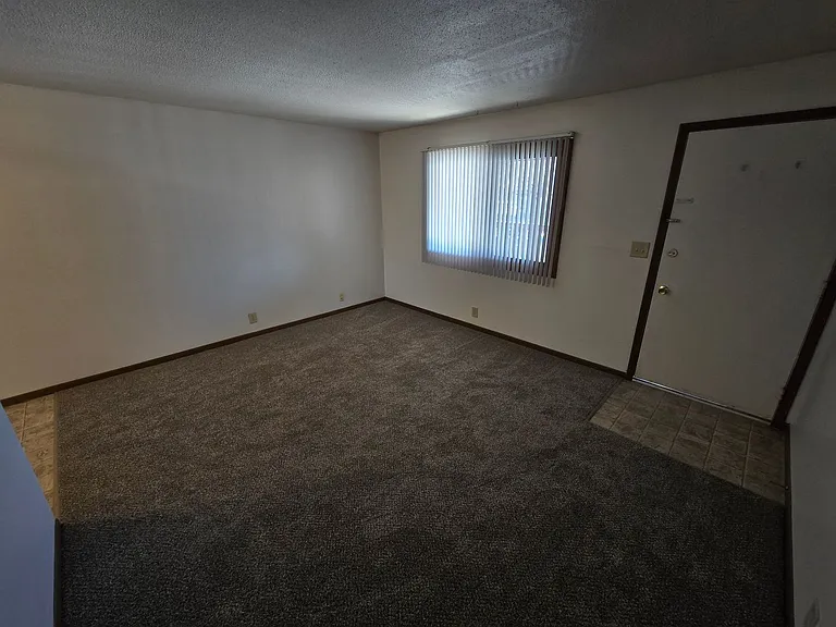 2108 N Cotner Blvd — Photo 9