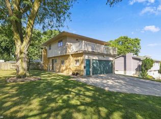 218 E Ingledue St, Marshalltown, IA 50158