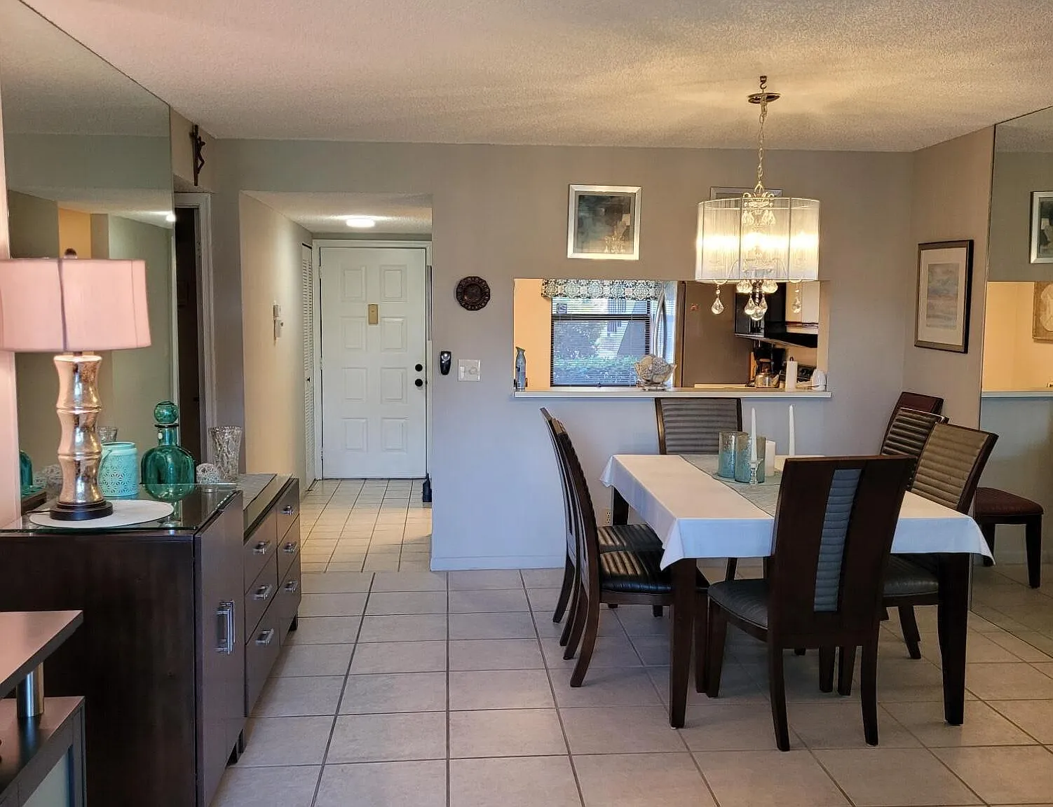 2 bed, 2.0 bath, 872 sqft, $2,200 — Photo 2