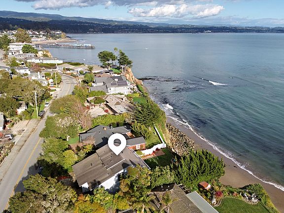 3rd image of 4570 Opal Cliff Dr