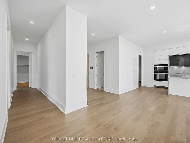 10 Inn On The Park Dr #Penthouse 3 — Photo 12