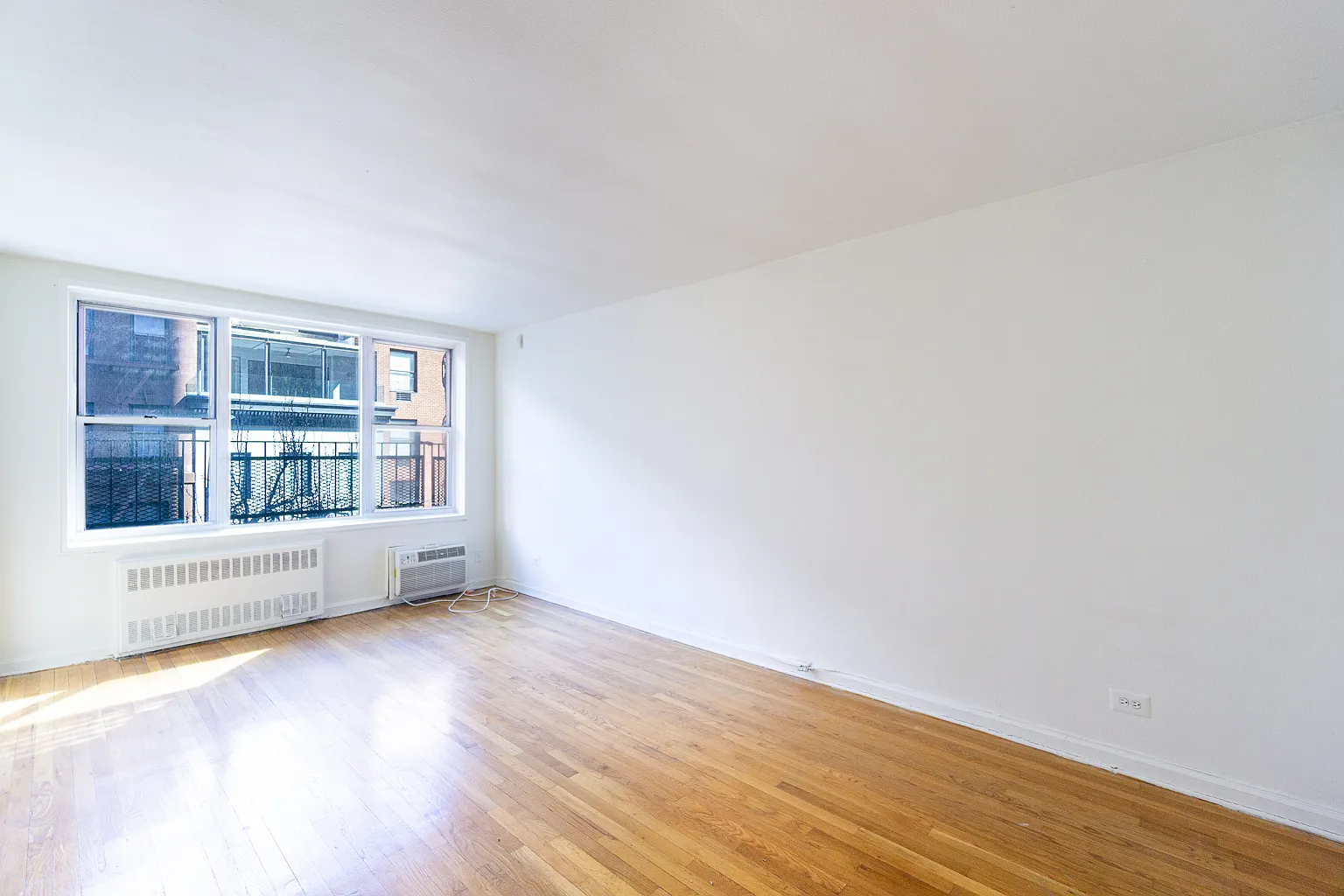 150 East 30th Street — Photo 1