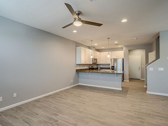 4th image of 574 W Westchester Ave #30