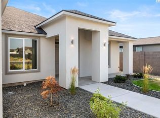 2690 Friesian Ct, West Richland, WA 99353