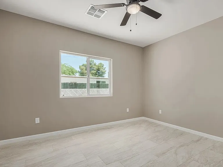 1334 W Talisman St #2 — Photo 11
