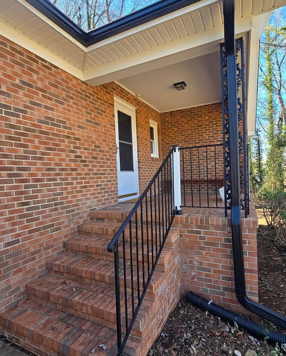 Spacious 3 Bed, 2 Bath Single Family Home in Greensboro, NC — Photo 3