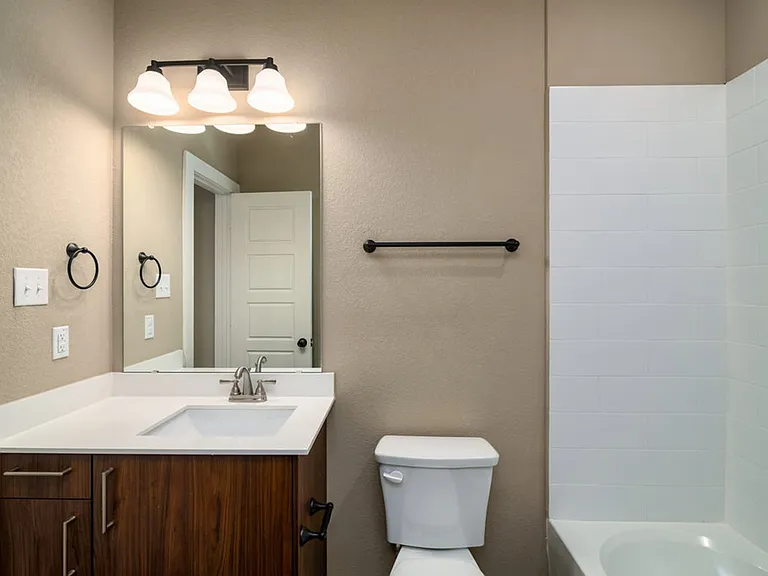 635 Wheatfield Dr — Photo 13