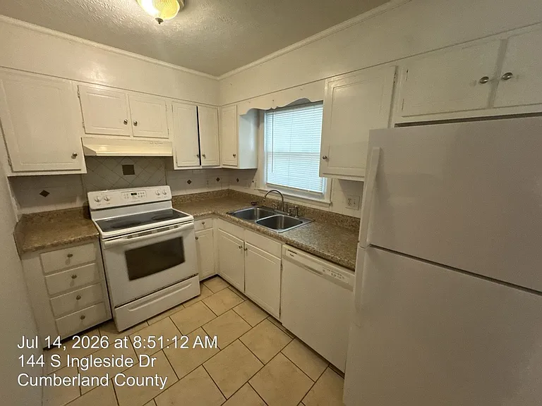 144 S Ingleside Dr — Photo 9
