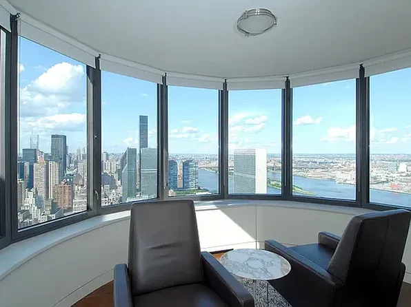 330 East 38th Street 54H image 1 of 25