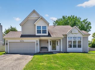 1696 Brigham Ln, Crystal Lake, IL 60014