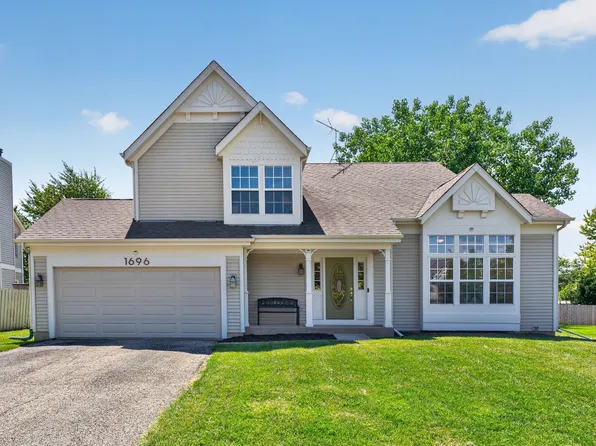 1696 Brigham Ln, Crystal Lake, IL 60014