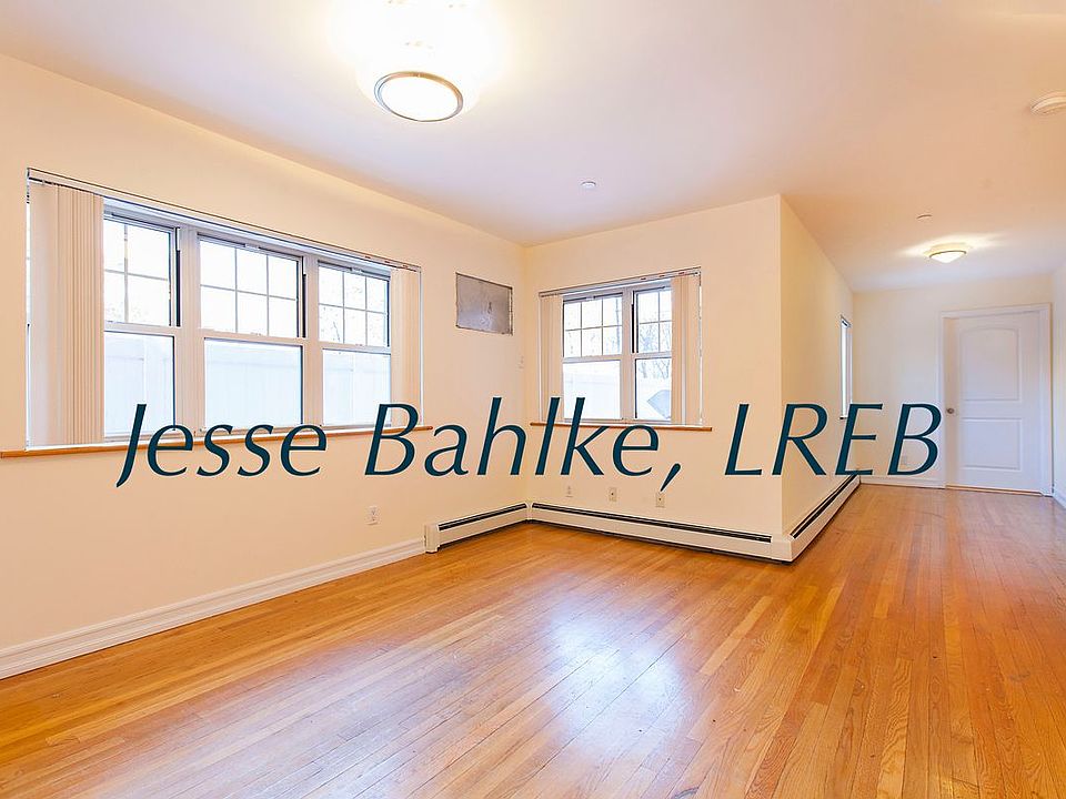 2nd image of 2565 23rd St APT 2C