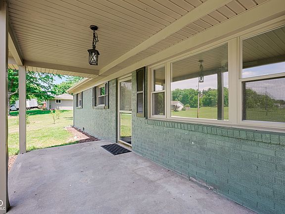 4th image of 8190 N Greenacres Rd