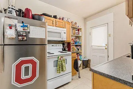1498 Belmont Ave — Photo 3