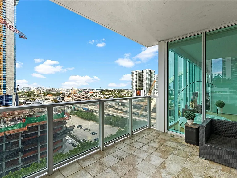 1040 Biscayne Blvd #1107 — Photo 36