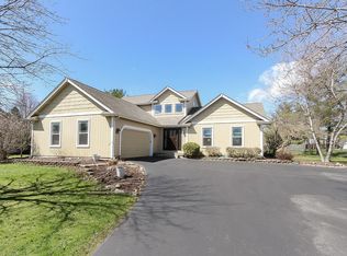 10215 Ridge Ln, Union, IL 60180