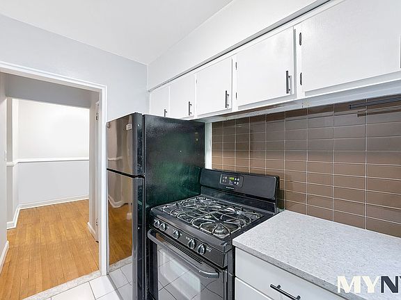 4th image of 5235 Post Rd APT 2C