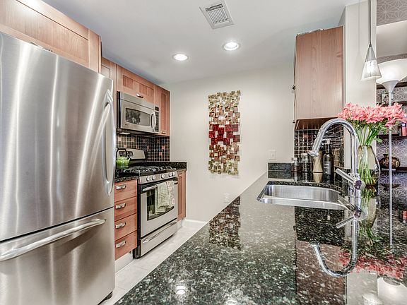 4th image of 2451 Midtown Ave #723