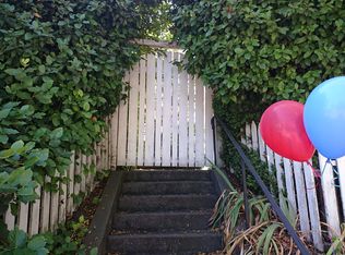 907 23rd Ave E, Seattle, WA 98112